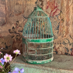 Draadijzeren vogelkooitje 