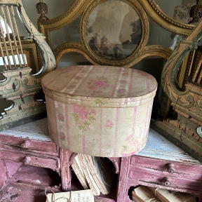 French bridalbox with roses