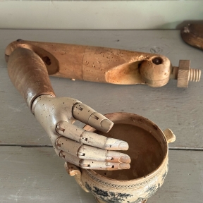 Napoleon mannequin arm with hand 